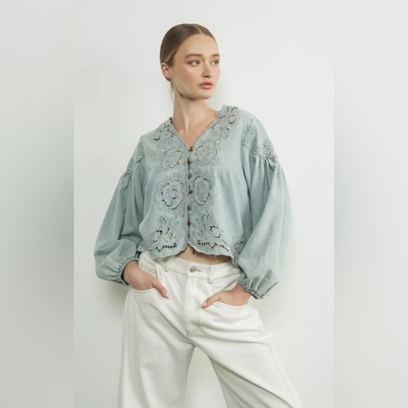 SOLD Aaron & Amber Demin Embroidery Volume Sleeve Top NWT Small - Picture 1 of 11